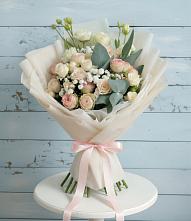 Букет цветов из:  Розы и Лизиантусы #REPLACE_PRED# Сургуте