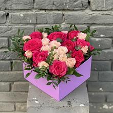 Цветочная композиция из Розы в коробке #REPLACE_PRED# Сургуте