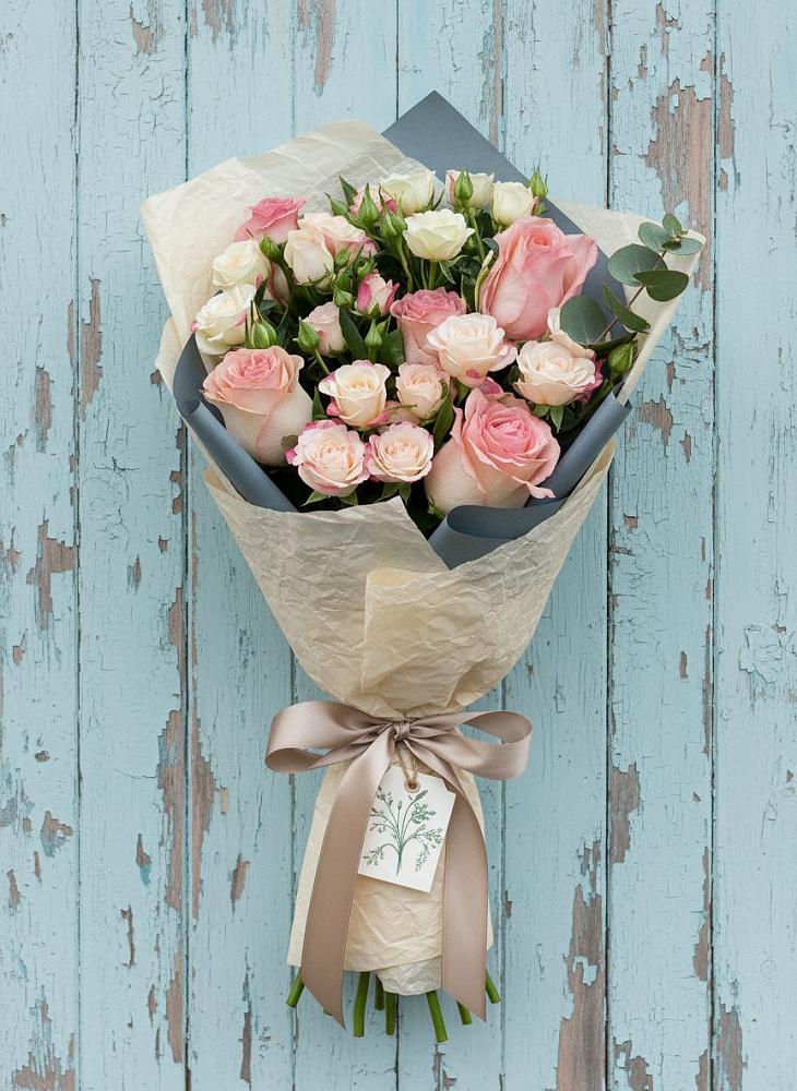 Букет цветов из: Розы в Сургуте