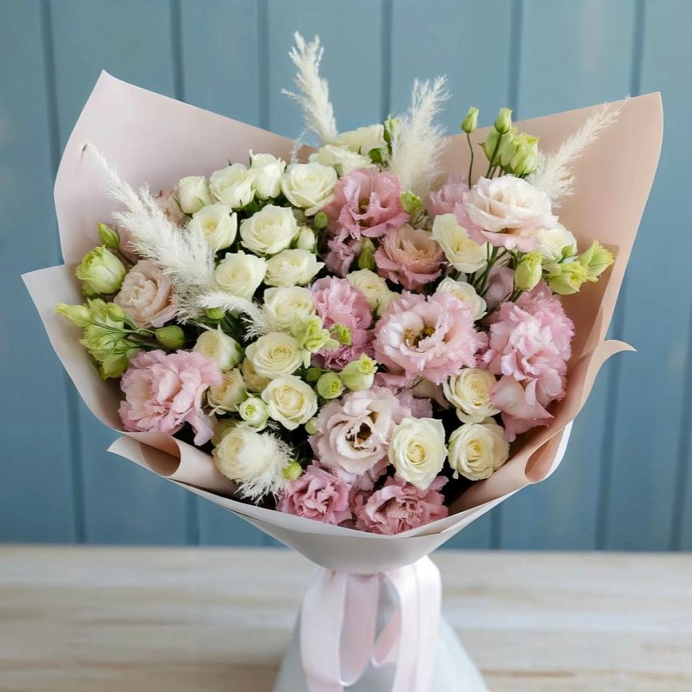 Букет цветов из: Альстромерии и Розы в Сургуте