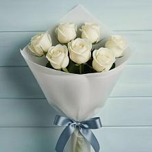 Букет 7 Белых роз Эдлесс Лав в Сургуте
