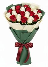 Букет Микс из красных и белых роз #REPLACE_PRED# Сургуте