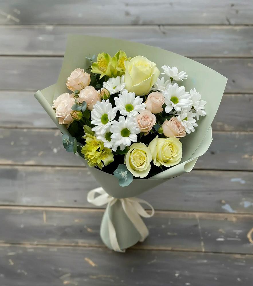 Букет цветов из: Альстромерии, Розы и Хризантемы в Сургуте