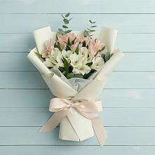 Букет цветов из:  Альстромерии #REPLACE_PRED# Сургуте