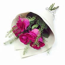 Букет цветов из:  Розы в Сургуте