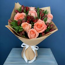 Букет цветов из:  Розы и Альстромерии в Сургуте
