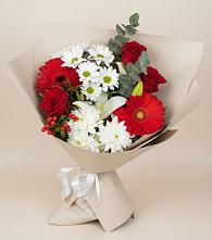 Букет цветов из:  Розы, Хризантемы, Герберы и Лилии в Сургуте