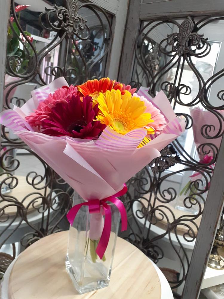 Букет цветов из: Герберы в Сургуте