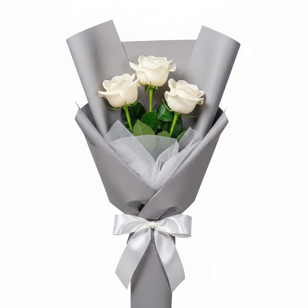 Букет 3 белые розы в Сургуте
