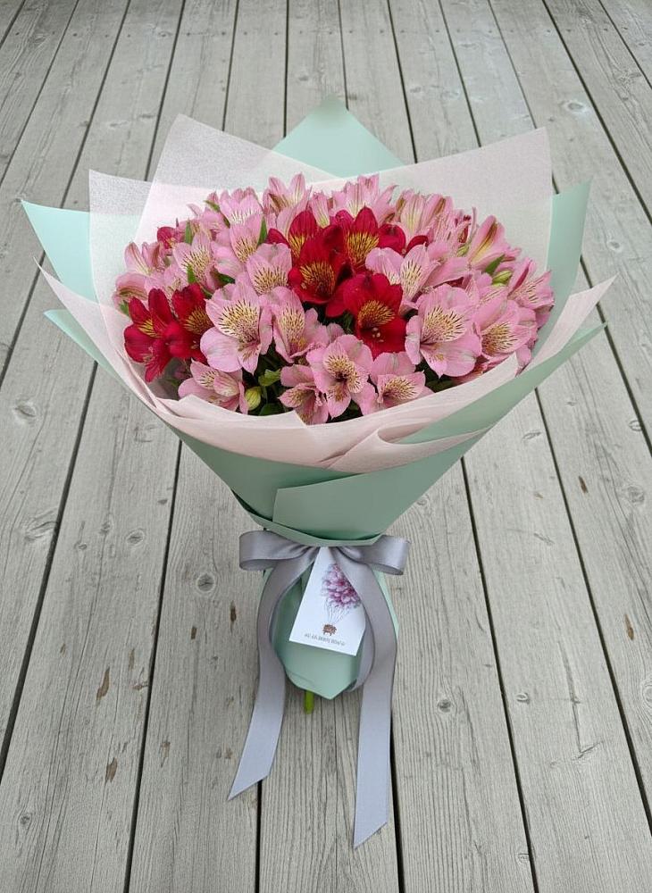 Букет цветов из: Альстромерии в Сургуте