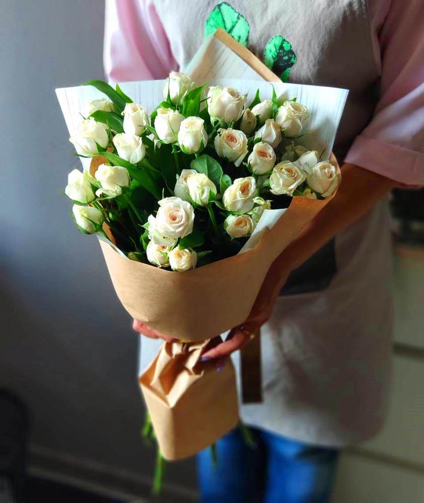 Букет цветов из: Розы в Сургуте