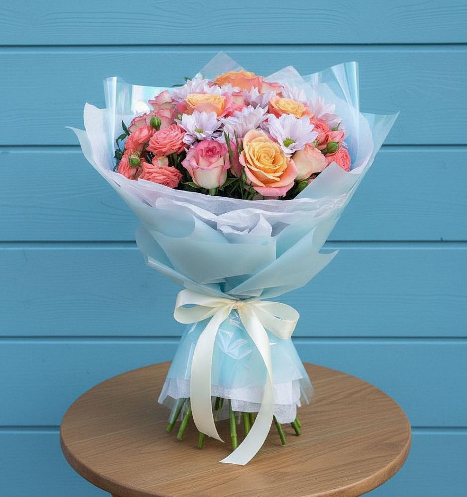 Букет цветов из: Хризантемы и Розы в Сургуте