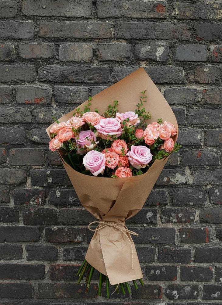 Букет цветов из: Розы в Сургуте