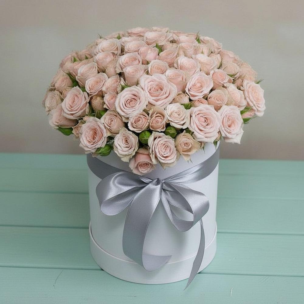 Цветочная композиция из Розы в шляпной коробке в Сургуте